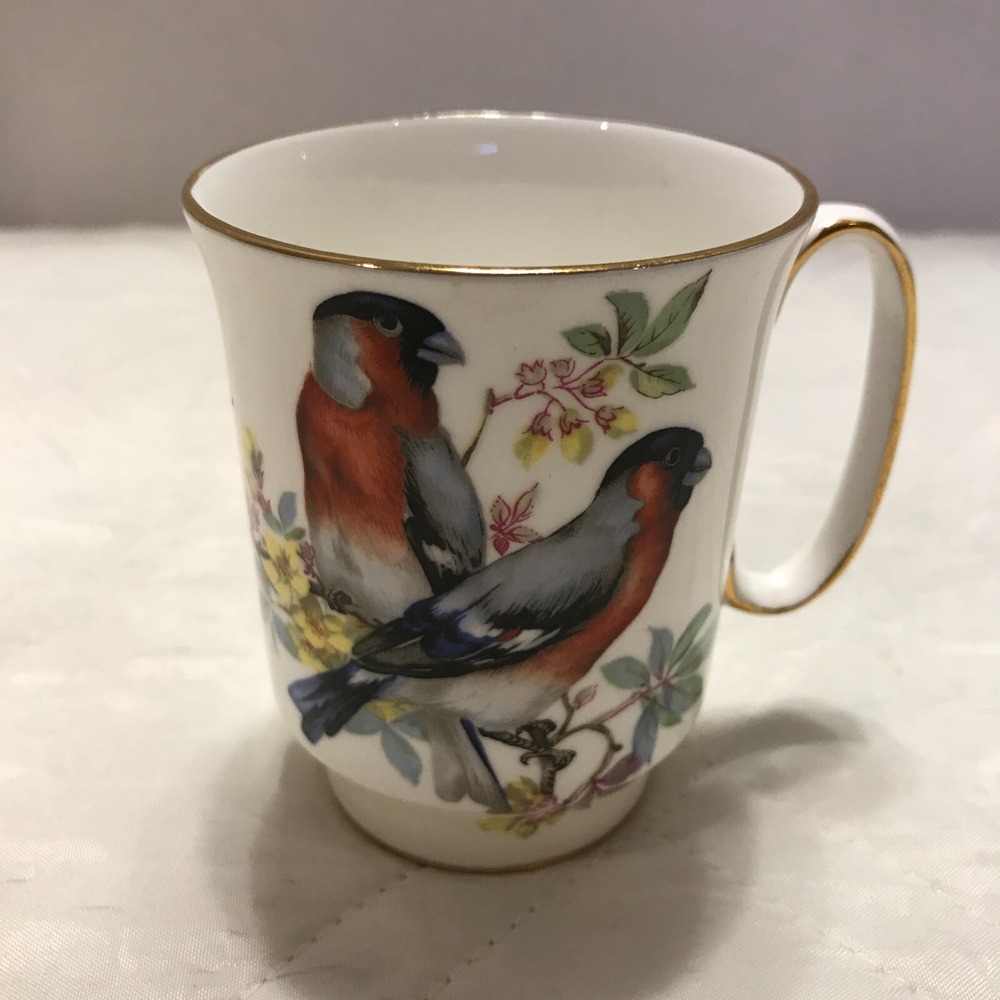 Royal Windsor fine bone china Red Birds coffee‎ mug